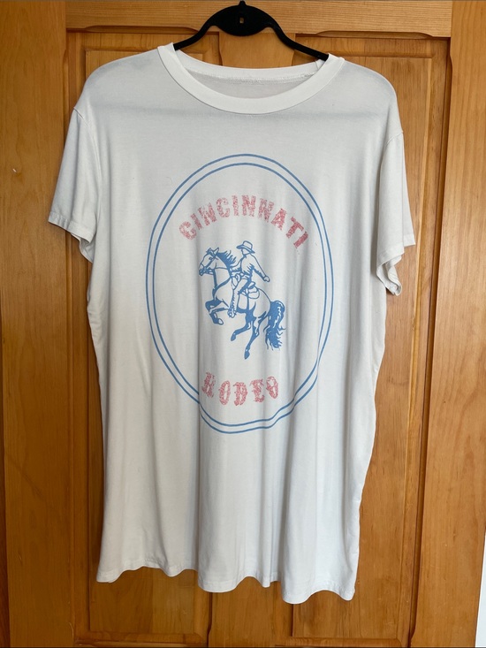 Revolve Vintage Tops - M.  Cincinnati Rodeo Graphic Tee - White